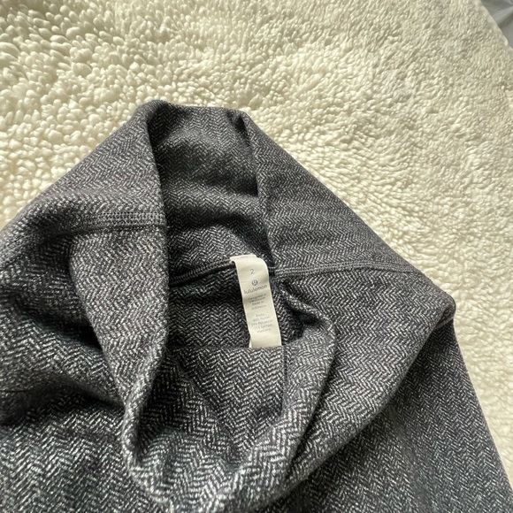 Lululemon herringbone print grey leggings SZ 2 - Picture 4 of 6